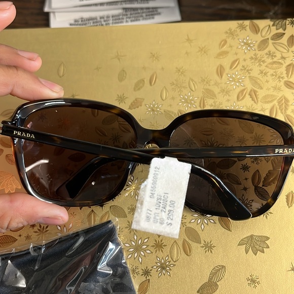 PRADA SUNGLASSES - Picture 3 of 4